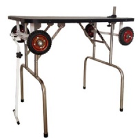 Dog grooming table